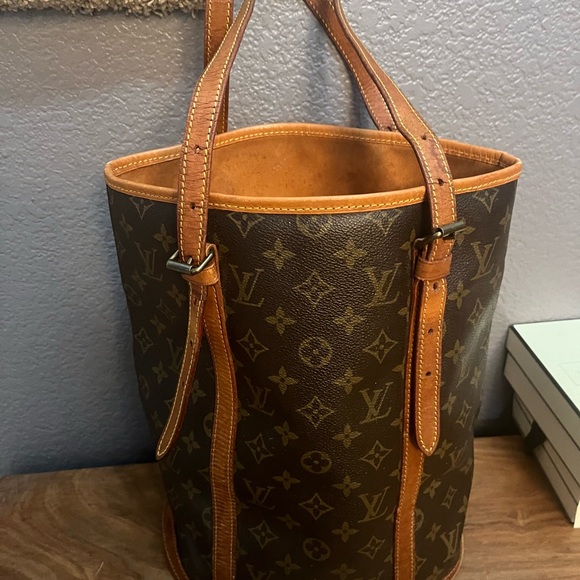 Authentic Louis Vuitton Bucket Bag Vintage - Picture 2 of 5